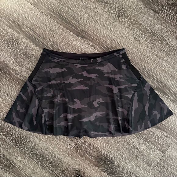 Athleta Match Point Printed Skort in SuperSonic New - Picture 1 of 4